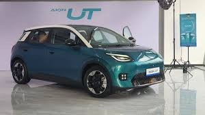 Hatchback Tiingkok Rasa Eropa AION UT, Siap Mejeng di GIIAS 2025, Harganya?