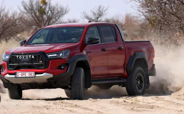 Toyota Hilux Ubah Kabin Kerja Jadi Lounge Mewah