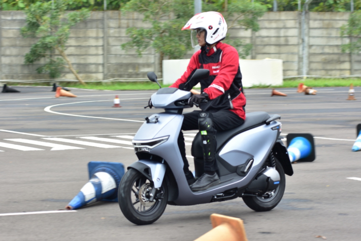 4 Motor Listrik Bergaya Mewah, dari Sporty hingga Ringkas 