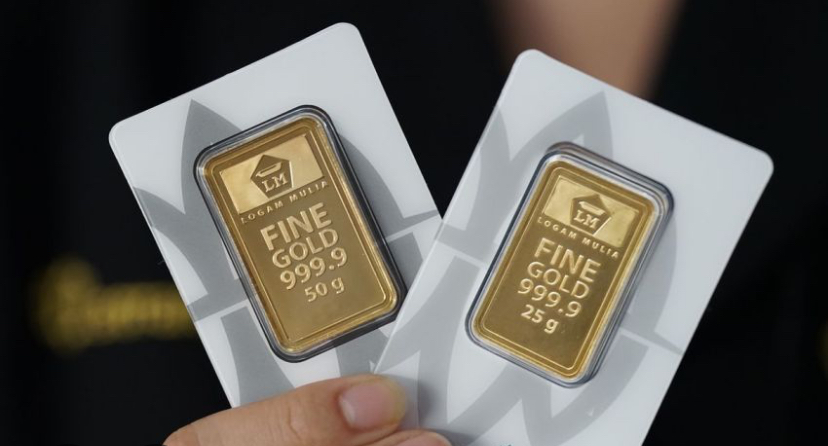 Harga Emas Antam Melonjak Nyaris Sentuh Rp 2,4 Juta Per Gram