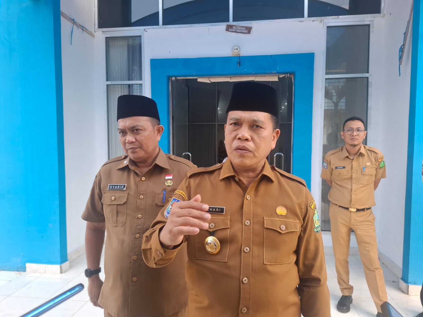 Bupati Ajak Seluruh Warga Pasang Bendera Merah Putih