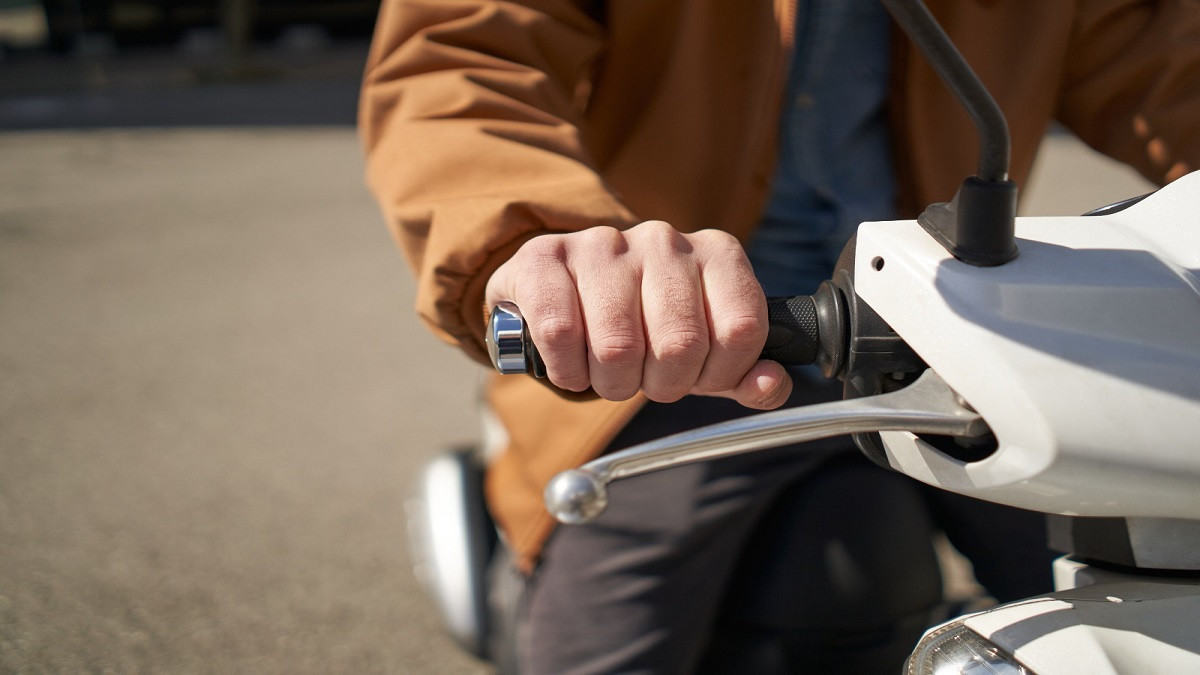 Kenapa Tarikan Gas Motor Lemah? Ini 5 Penyebabnya