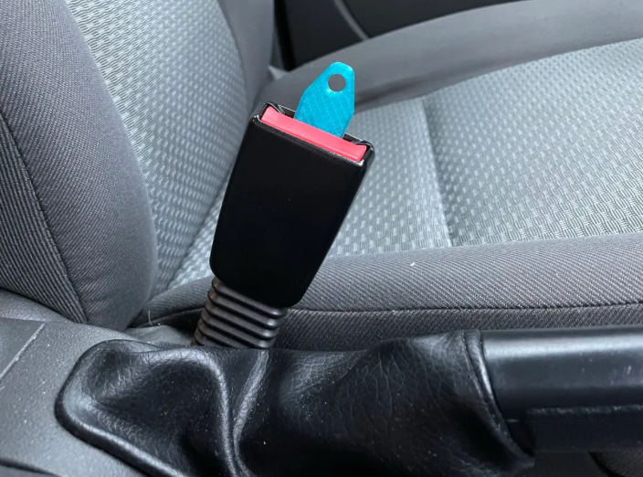 3 Aksesori Mobil Berbahaya Ini, Menonaktifkan Fitur Keselamatan