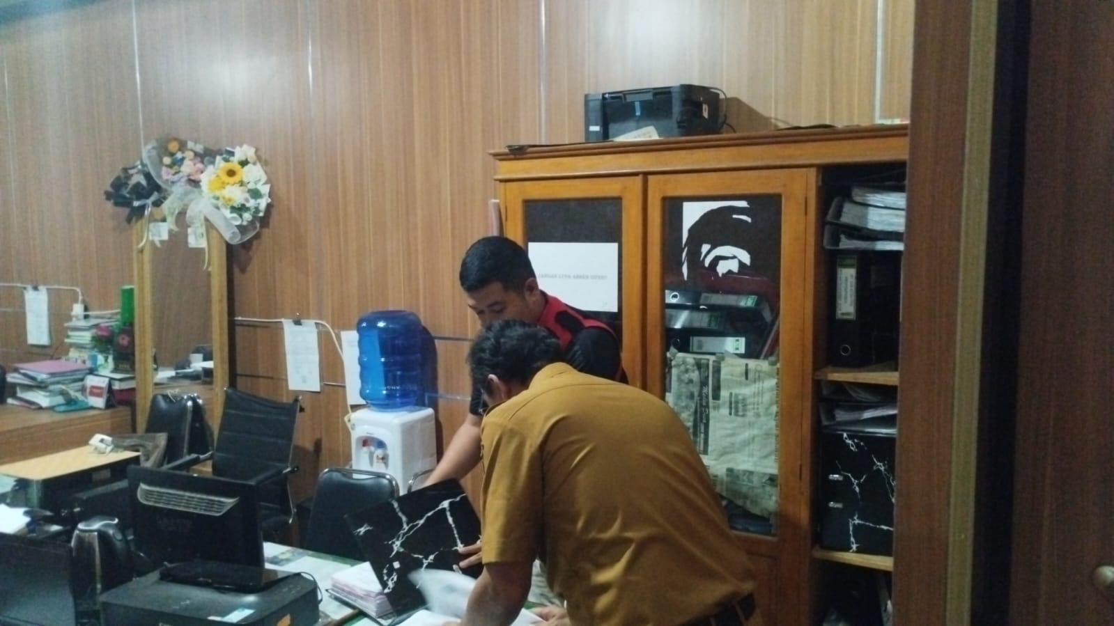 Usut Dugaan Korupsi SPPD Rp5,7 Miliar, Kejari Bengkulu Utara Geledah Kantor DPRD