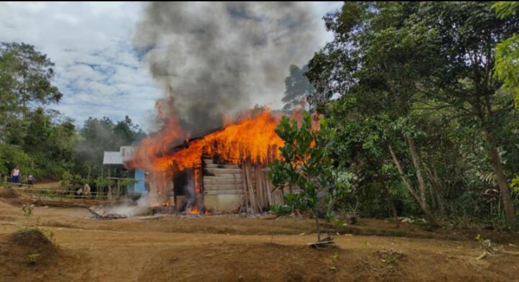 Periksa Kehamilan Istri, Rumah Warga Pelabai Ludes Terbakar