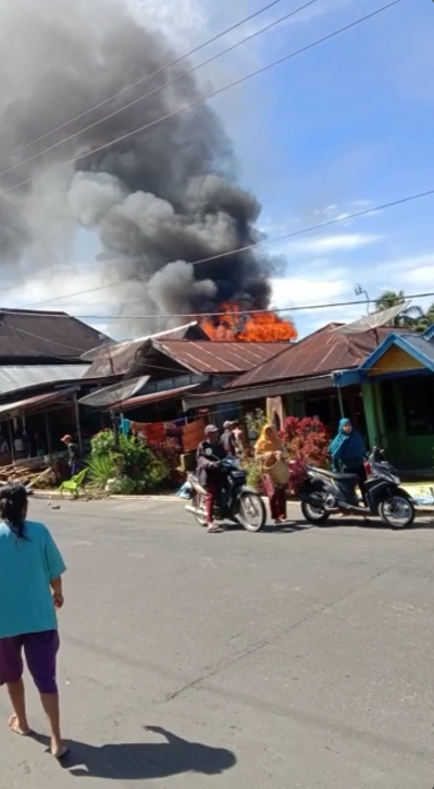 4 Rumah Warga Turan Lalang Nyaris Ludes Terbakar