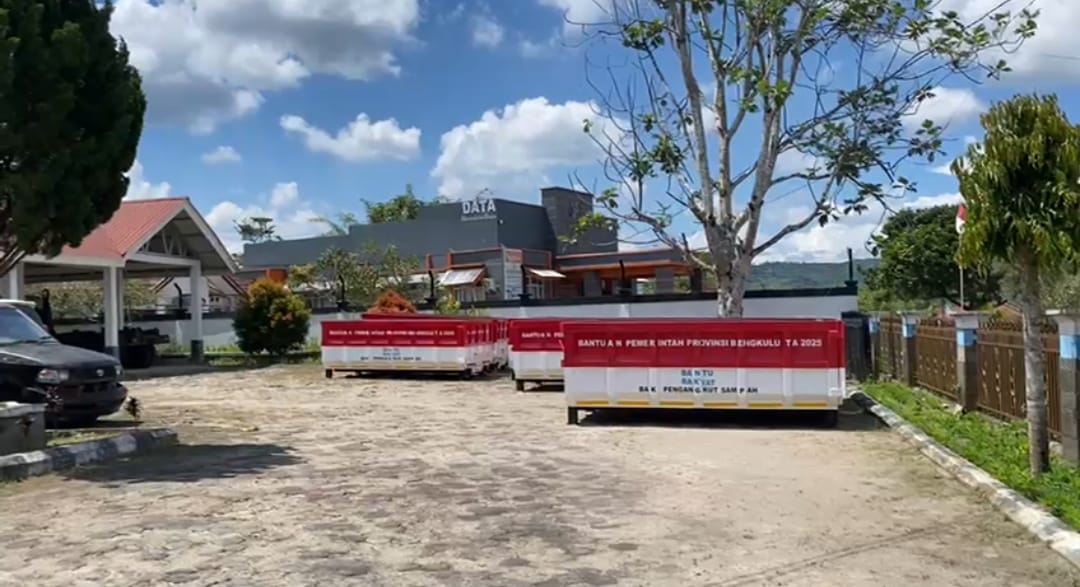 7 Bak Arm Roll Bantuan Pemprov Bengkulu Belum Dimanfaatkan, DLH Lebong Terkendala Armada Angkut