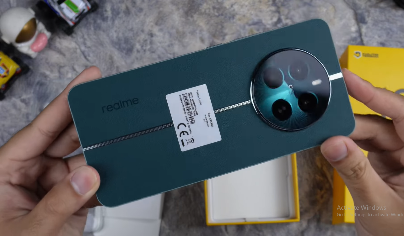 Realme 12 Pro 5G: Bawa Sensor Sony Terbaru, 5G Secepat Kilat, Layar Mulus 120Hz dengan Harga Bersahabat!
