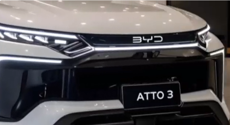 Review BYD Atto 3 2026: SUV Listrik Kompak dengan Ruang Luas, Baterai Aman, dan Karakter Berkendara Nyaman