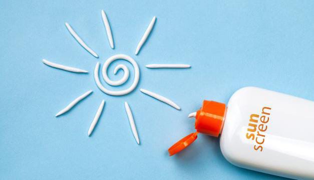 10 Rekomendasi Sunscreen 10 Ribuan yang Cocok untuk Semua Jenis Kulit, Ringan dan Gak Lengket di Kulit!