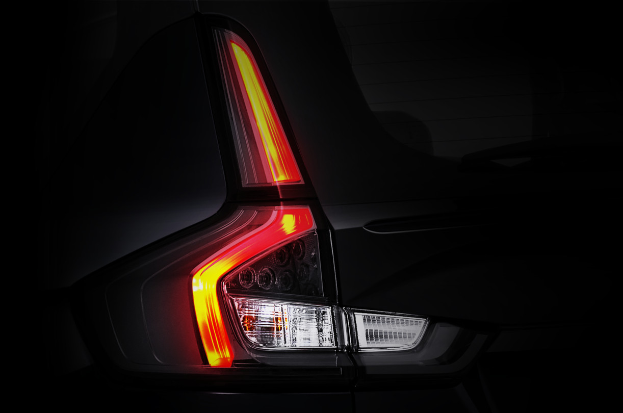 Suzuki XL7 Hybrid Alpha Kuro Resmi Meluncur di Indonesia, Intip Desain, Fitur, dan Harga Terbaru 2025