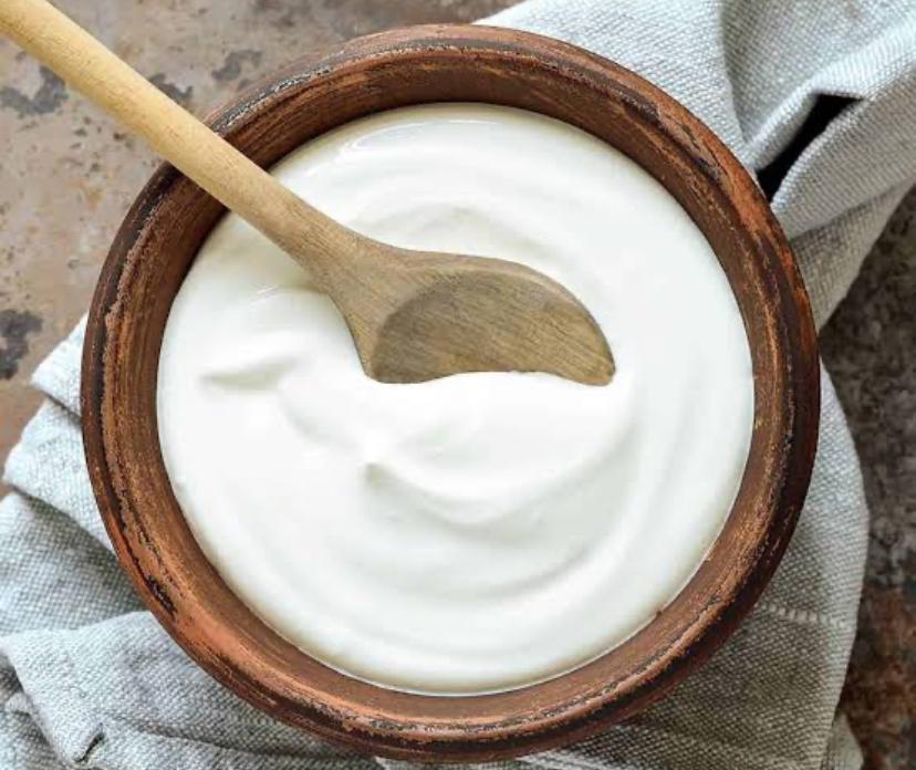 Yoghurt Bisa Buat Kulit Lembap dan Cerah, Fakta Atau Mitos?