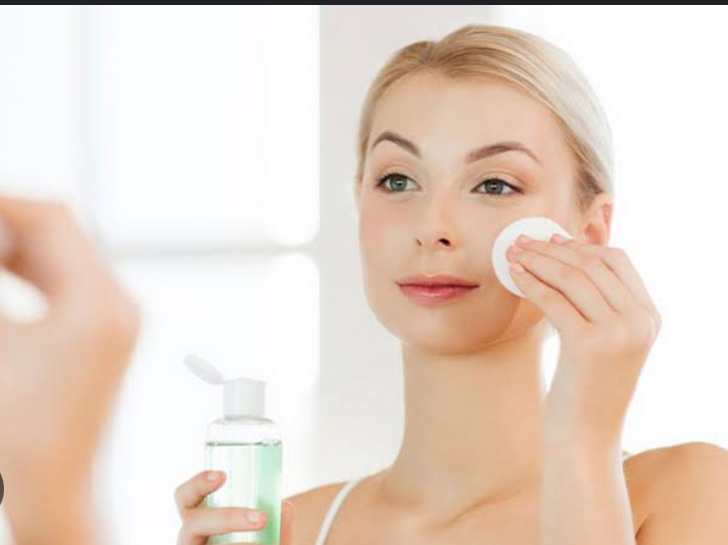 Benakah Double Cleansing Solusi Untuk Kulit Berminyak dan Jerawat?