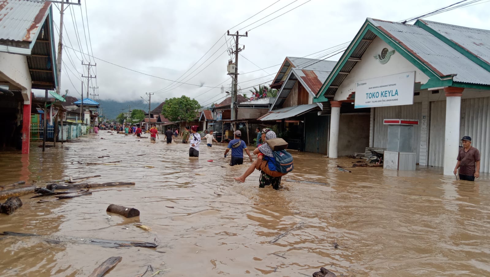 UPDATE TERKINI : Banjir Kiriman dari Talang Donok Luapan Sungai Ketahun Lebong Menjalar ke 4 Kecamatan 