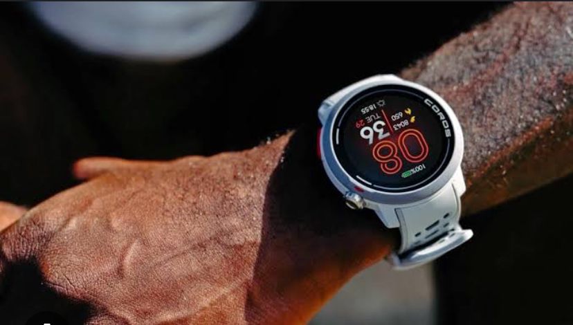 Coros Pace Pro 2024: Smartwatch dengan Layar Cerah 