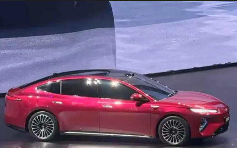 BYD Seal 08: Sedan Listrik Ini Siap Tembus 684 Hp!