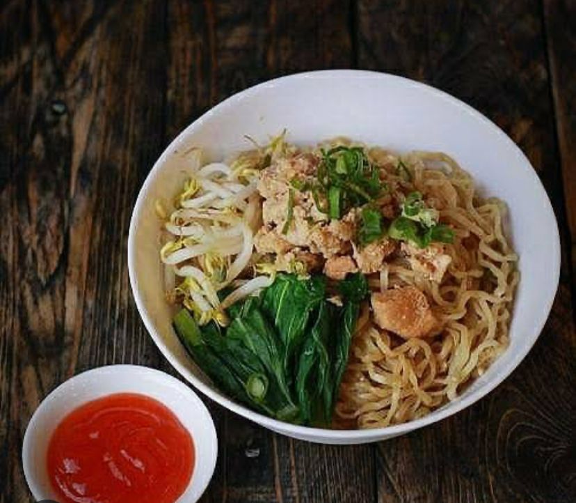 Lengkap dan Khas Siantar! Resep Mie Keriting Pakai Daging Ayam