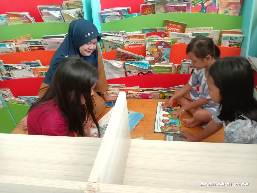  Liburan Sekolah: Saatnya Membaca Buku dan Tingkatkan Pengetahuan di Perpustakaan!