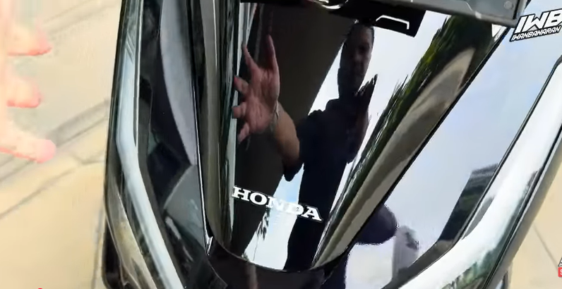 New Honda PCX 2026 Hadir dengan Warna Dark Blue dan Brown yang Lebih Premium