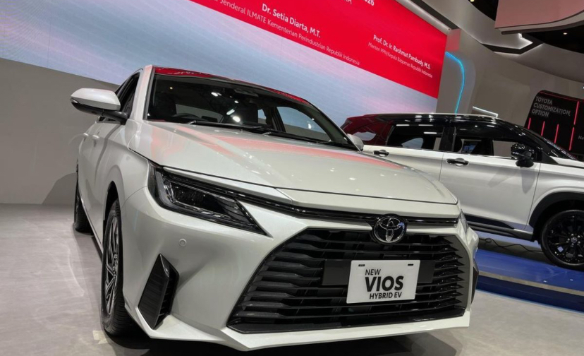 Toyota Vios Hybrid Meluncur, Tantang Pasar Sedan Kecil