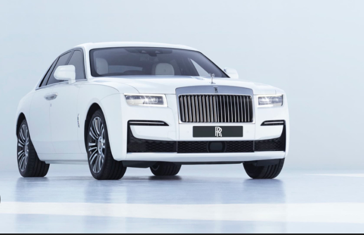 Rolls-Royce Bikin Mobil Sultan Timur Tengah, Cek Tampilan Interiornya 