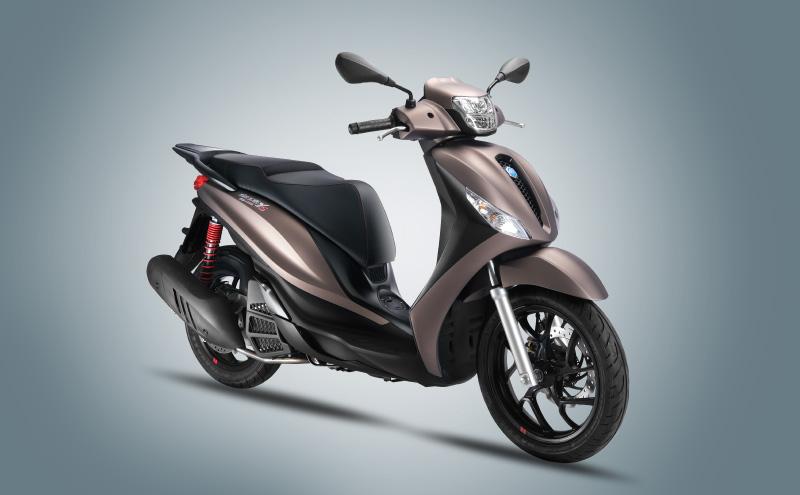 Kelebihan dan Harga Vespa Matic Piaggio Terbaru 2023