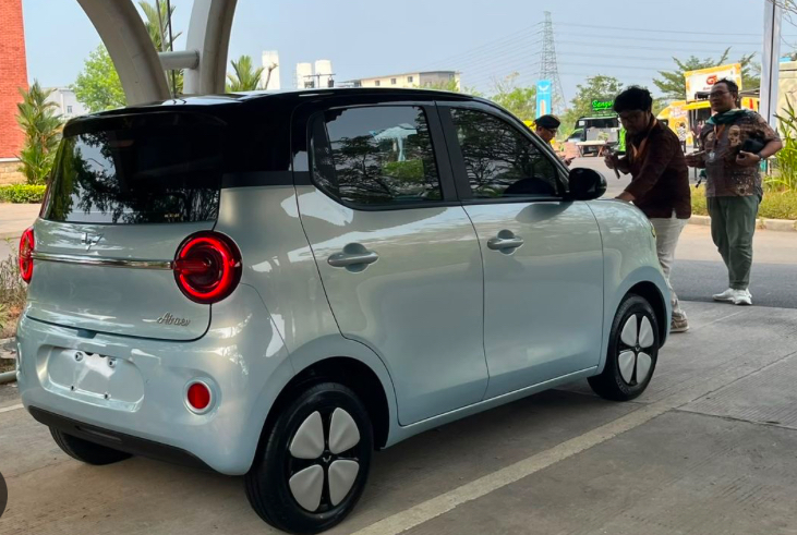 Wuling Aira EV: Fitur Aman Mobil Kompak Ini Menantang Kelasnya