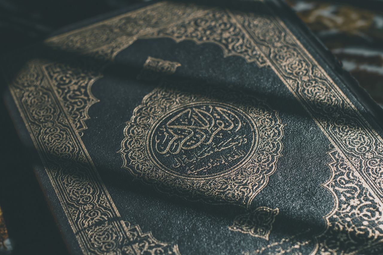 Gadget vs Al-Quran, Temukan Keseimbangan di Era Digital!