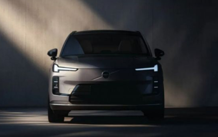 Volvo XC70, SUV Pertama Menggunakan Platform Superhybrid SMA