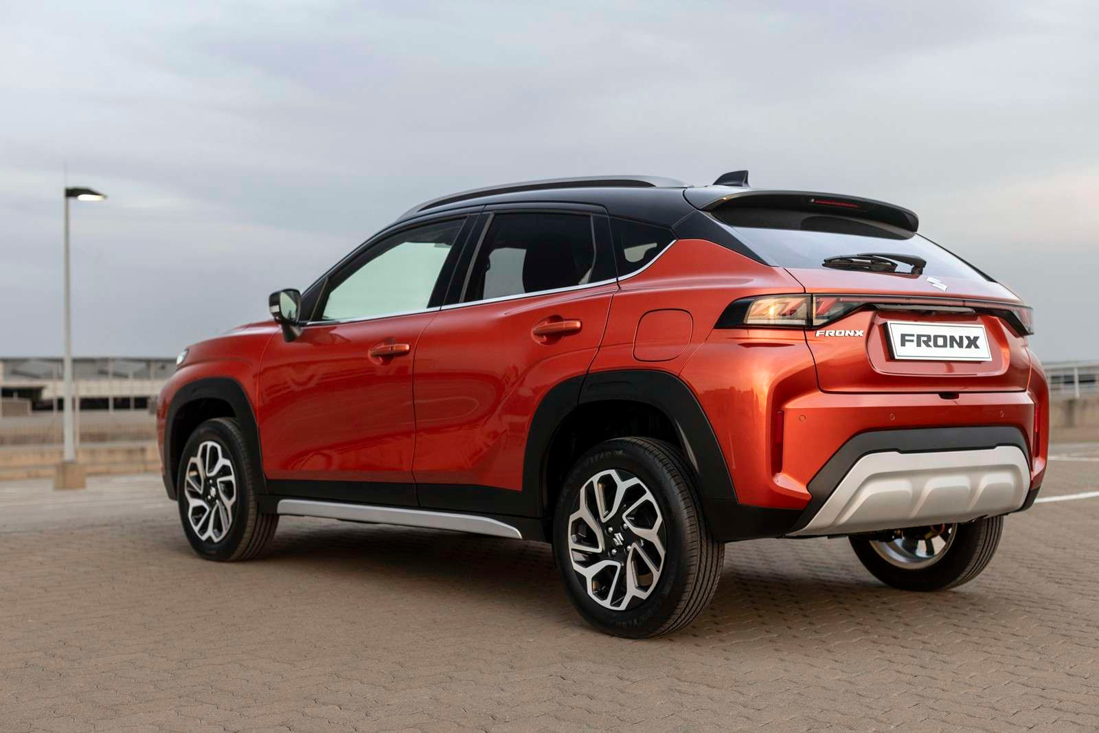 Suzuki Fronx 2025 Bergaya Coupe yang Bikin Tampilan Makin Sporty