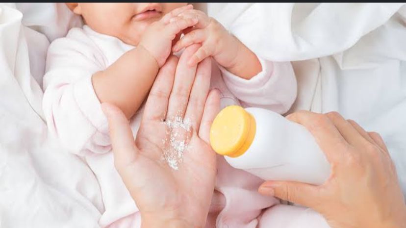 Bedak Bayi Dapat Sebabkan Bayi Baru Lahir Alami Gangguan Pernapasan, Apakah Benar?