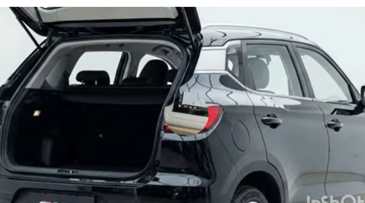 Wuling E100 2026 Mobil Listrik Mini Paling Praktis untuk Kota 