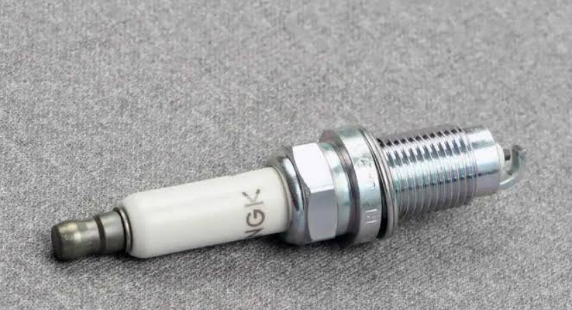 Simak Bahaya Menggunakan Busi yang Salah Pada Mesin Mobil 