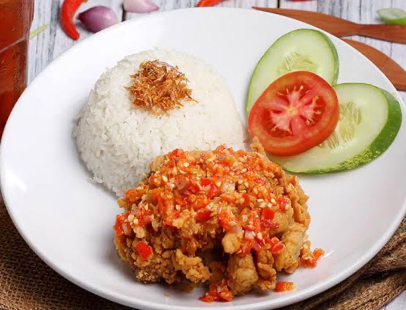 Resep Ayam Geprek Sambal Korek, Rasa Gurih dan Krispi