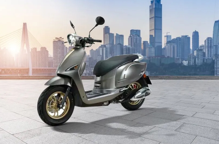 Letbe Neon 2026, Skutik Retro-Kompat Ini Dibekali ABS Dual-Channel