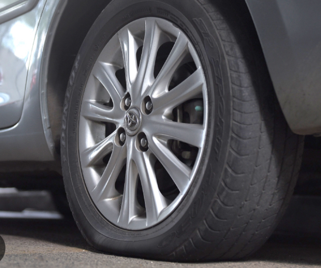 Cara Mudah Memperbaiki Ban Kempes Saat Offroad