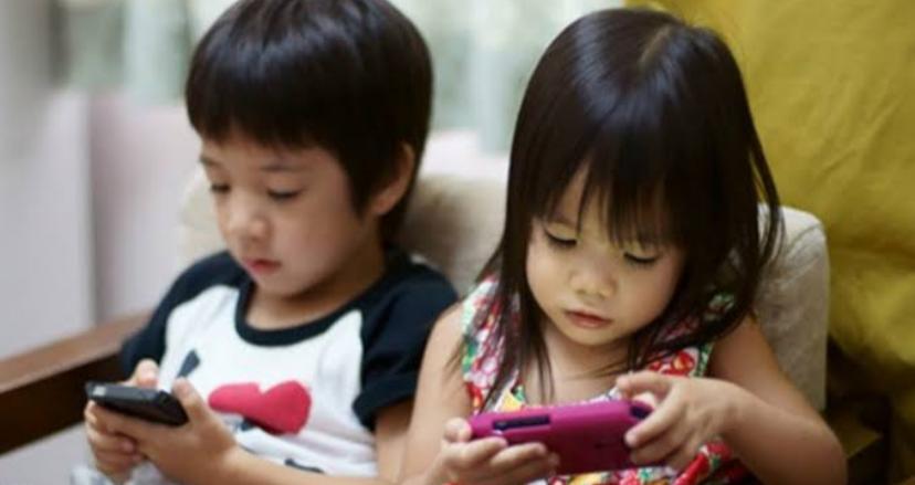   Kontrol Waktu Penggunaan Smartphone Anak, Jangan Sampai Menjadi Konsumtif