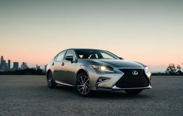 Lexus ES 350h 2026 Makin Modern, Mobil Pilihan Nyaman