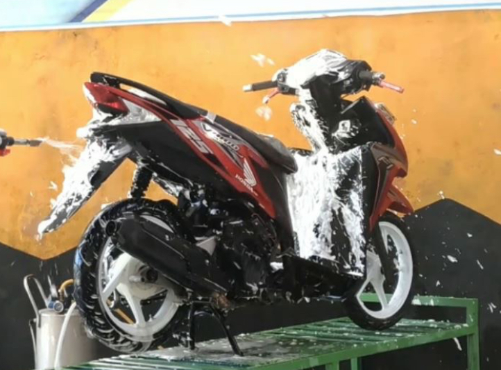 Cara Mencuci Motor Matik yang Benar Agar Mesin Tetap Halus