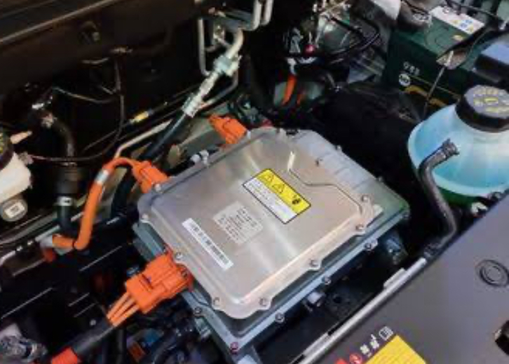 Cara Merawat Aki Mobil Elektrifikasi, Mudah Banget