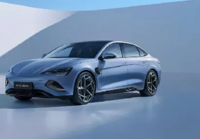 Sedan Mewah BYD Pakai Baterai Jumbo