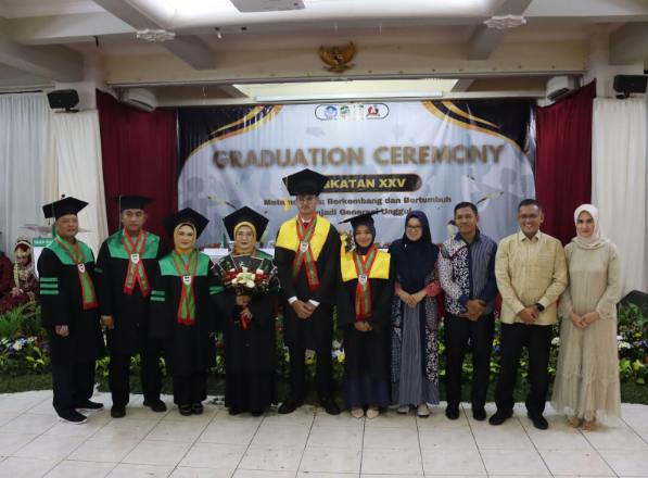 Wisuda Angkatan ke-25 “Aetherion”: Cetak Generasi Unggul, Siap Berkontribusi untuk Bangsa