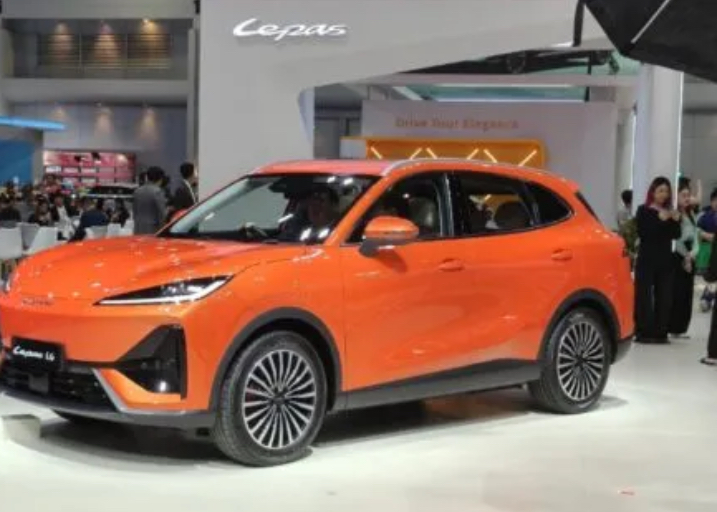 Lepas L6 PHEV Siap Masuk Indonesia, Kabin Lapang