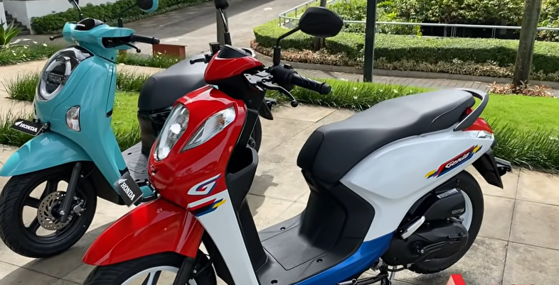 Perbandingan Honda Scoopy vs Honda Stylo 2026: Selisih Harga Rp9 Juta, Mana Lebih Layak Dipilih?