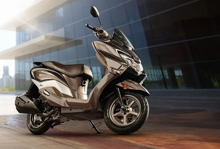 Suzuki Burgman Street 125: Tampilan Modern, Sebegini Harganya