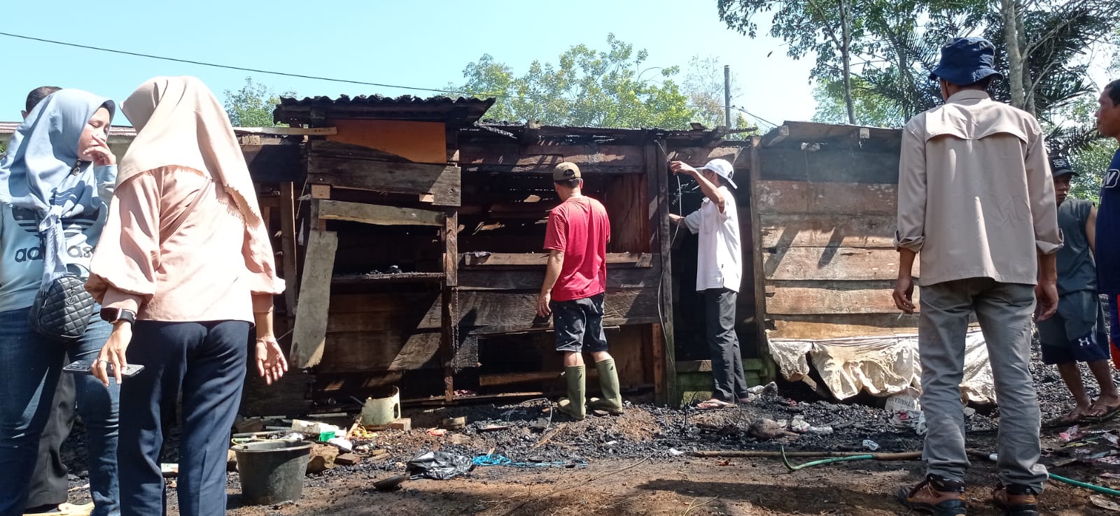 Ditinggal ke Warung, Rumah Warga Transmigrasi Pelabai Ludes Terbakar