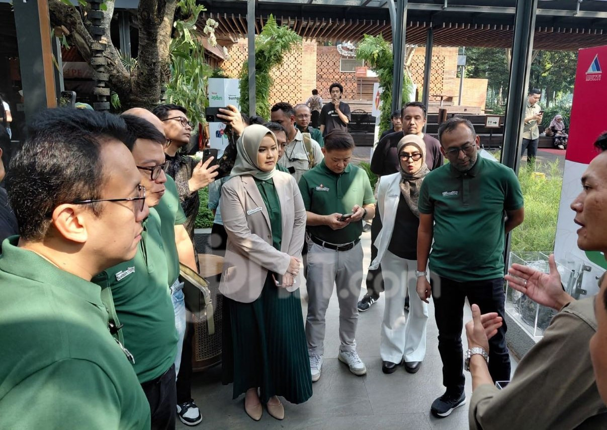 Luncurkan Sustainability Report 2025, Telkomsel Operasikan 361 BTS Bertenaga Solar Panel dan Mikrohidro