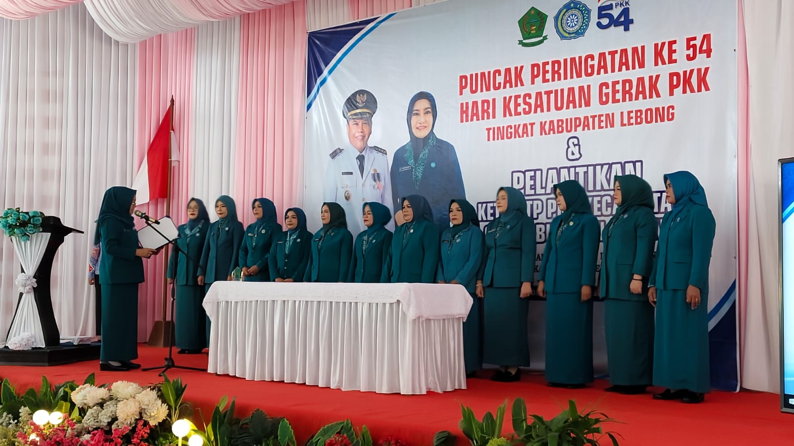 Peringati HKG PKK ke-54, Ny. Dian Azhari Lantik Ketua TP PKK Kecamatan