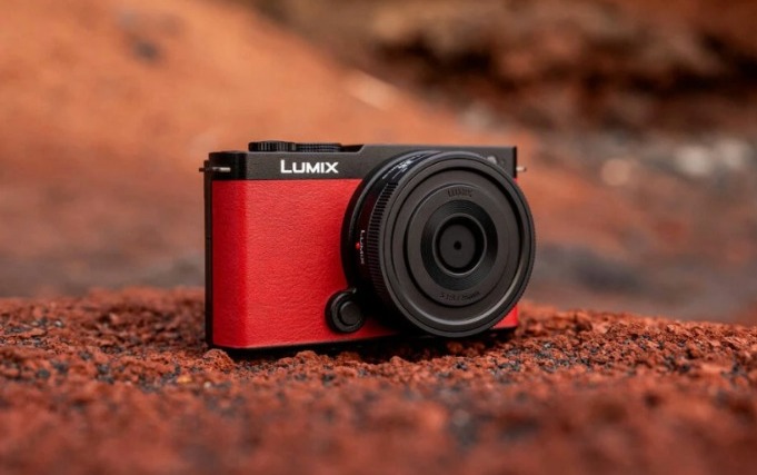 Panasonic Lumix S9, Kamera Mirrorless Full-Frame dengan Harga yang Menggoda