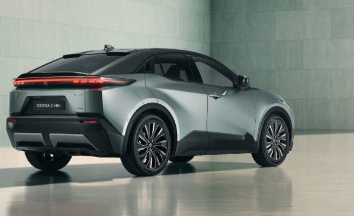 SUV Listrik Toyota C-HR+ Akan Meluncur Bulan Ini, Jangkauan 600 Km